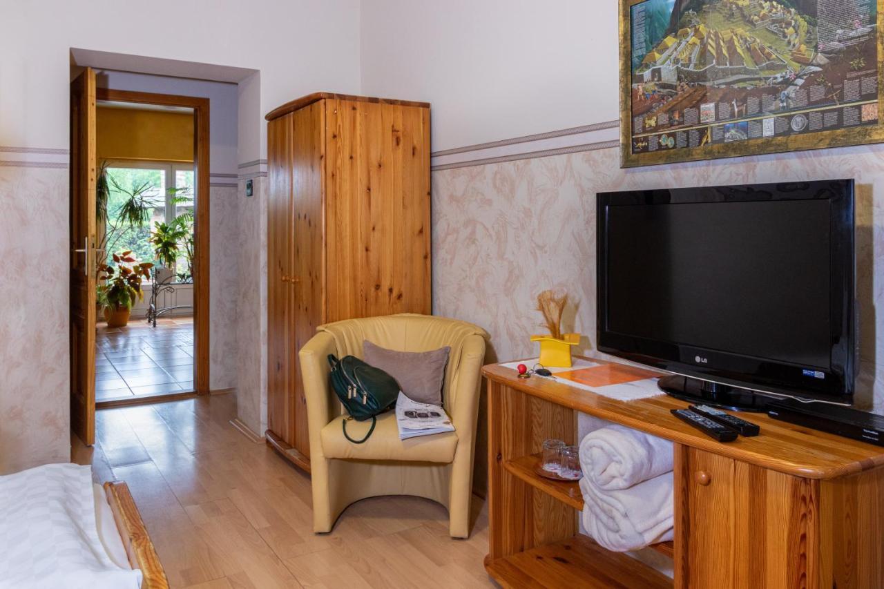 Hotel Zeta เลนตี ภายนอก รูปภาพ