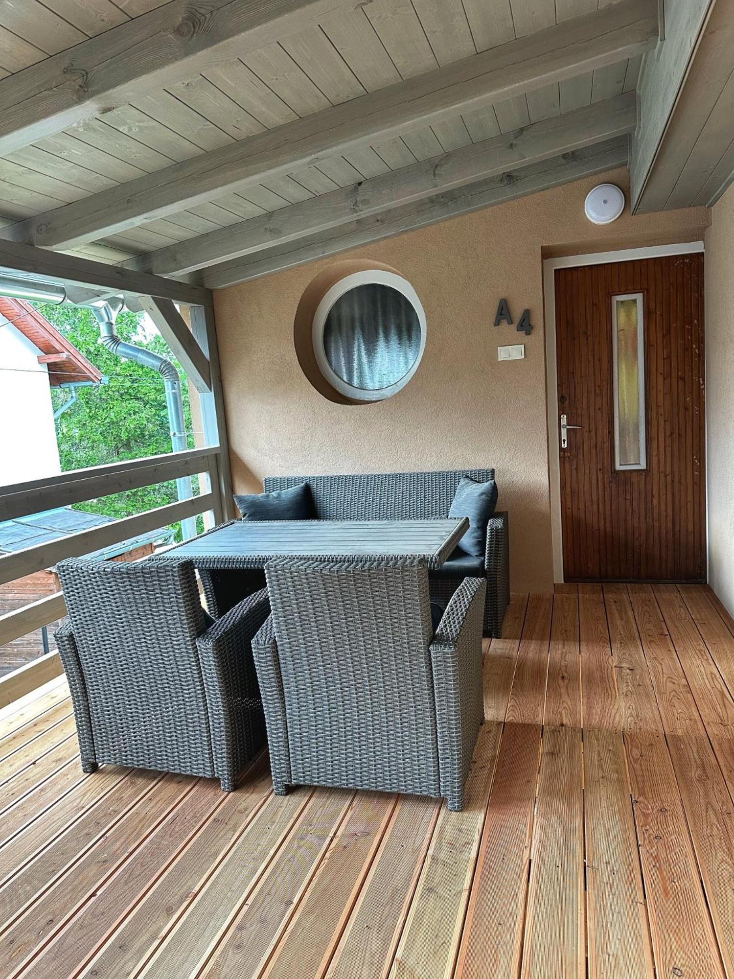 Hotel Zeta เลนตี ภายนอก รูปภาพ