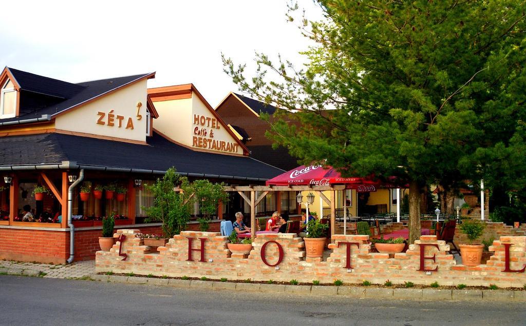 Hotel Zeta เลนตี ภายนอก รูปภาพ